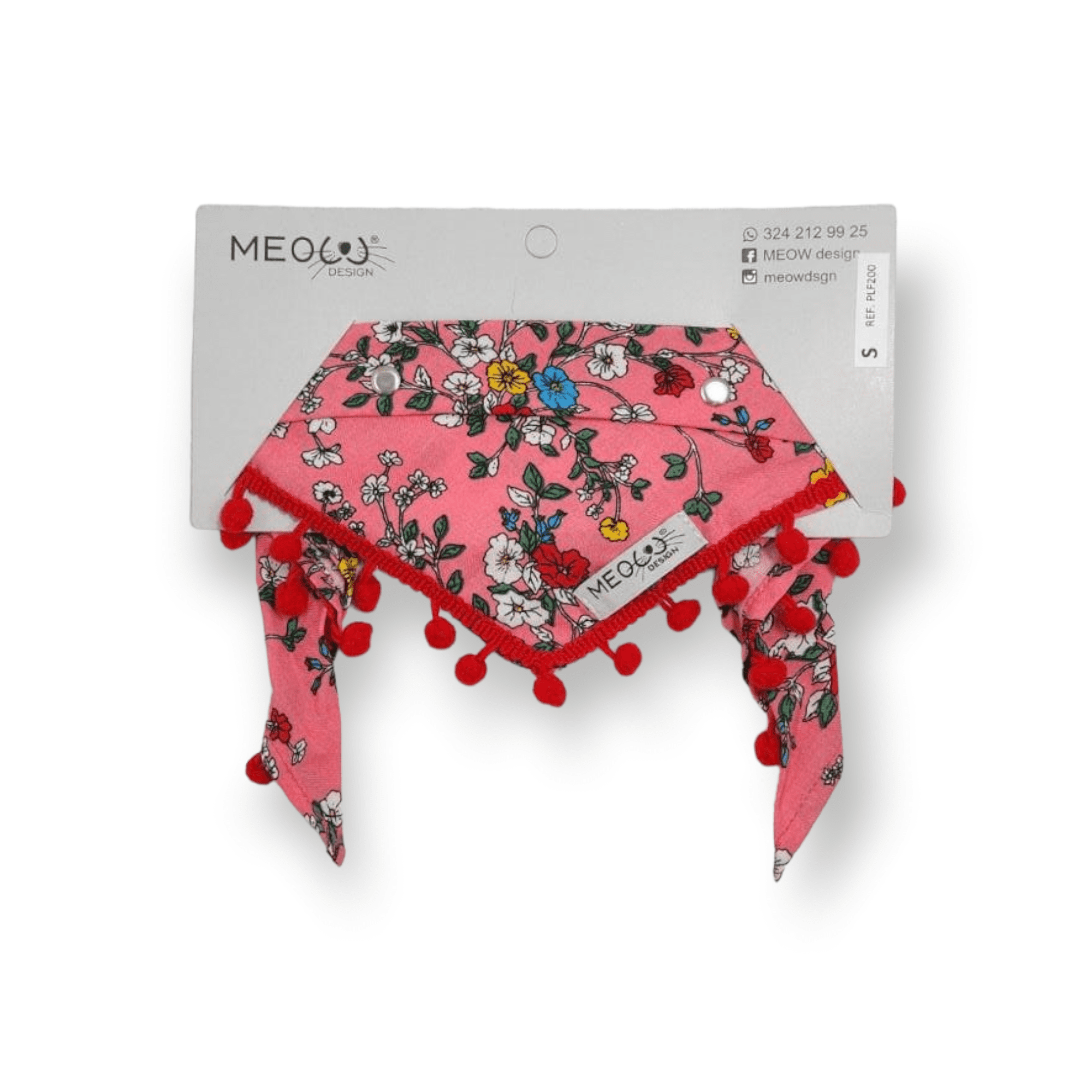 Pañoleta fresa con florecitas